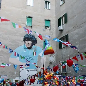  Frühstückspension I Murales